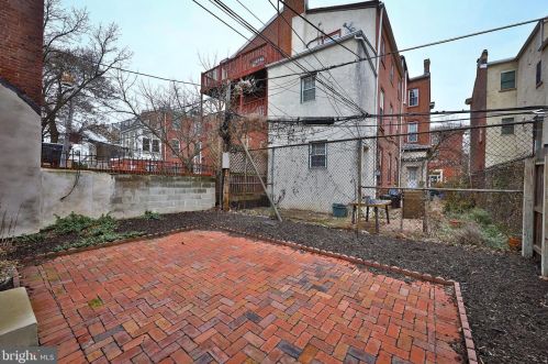 1629 Green St, Philadelphia PA  19130-3909 exterior