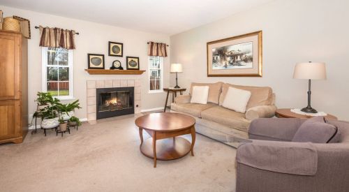 563 Tewksbury Cir, Oswego, IL 60543-8715