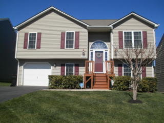 3445 Green Ridge Ct, Roanoke, VA 24019-1864
