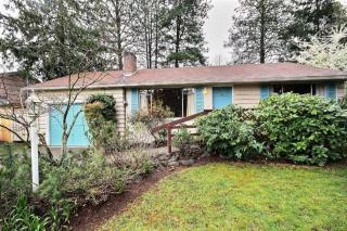 17540 11th Ave, Seattle, WA 98155-3711