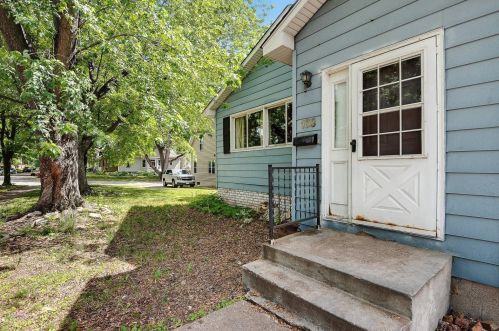 153 Bates Ave, Saint Paul MN  55106-6330 exterior