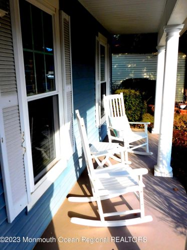 18 Harrogate Ln, Lakehurst, NJ 08759-6817
