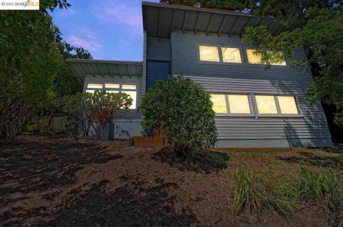 1069 Sterling Ave, Berkeley, CA 94708-1728