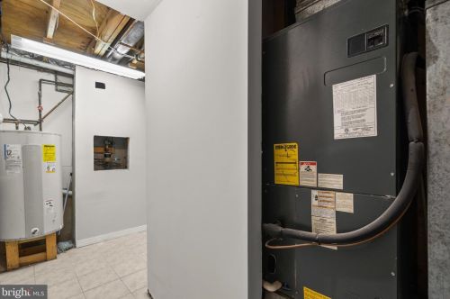 1365 Elm Grv Cir, Silver Spring MD 20905-6060 exterior