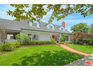 7827 Alverstone Ave, Los Angeles, CA 90045-1422