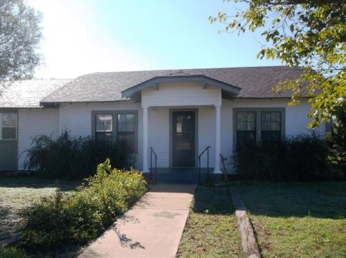 805 12th St, Cuthbert, TX 79512-5005
