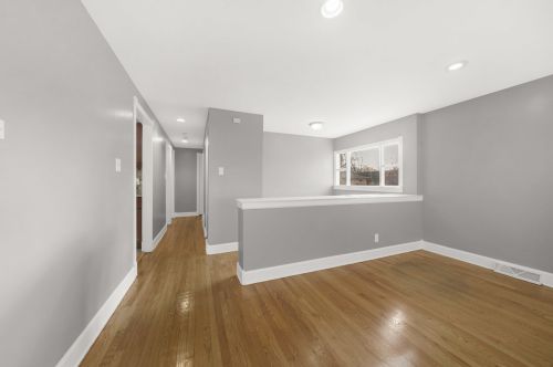 16913 Sunset Ridge Dr, Country Club Hills, IL 60478-2153
