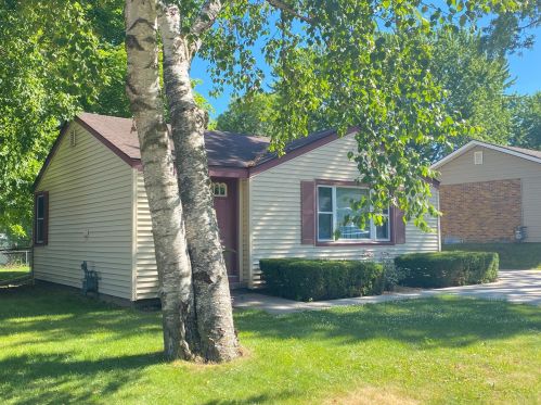 2311 Holloway Ave, Saint Paul MN  55109-4004 exterior