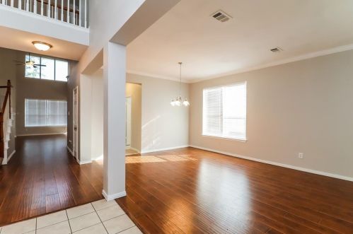 8829 Friendswood Dr, Fort Worth, TX 76123-2719