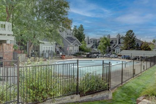 6701 Ivy Way, Englewood CO 80112-1071 exterior