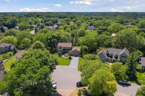4415 Glacier Ln, Minneapolis, MN 55446-2762
