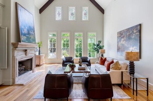 4737 Dudley Ln, Atlanta GA  30327-3306 exterior