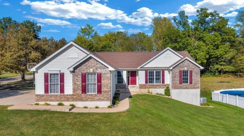 104 Whitetail Crossing Dr, Old Alexandria, MO 63379-2566