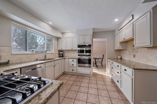 13966 2nd Ave, Denver, CO 80401-5206