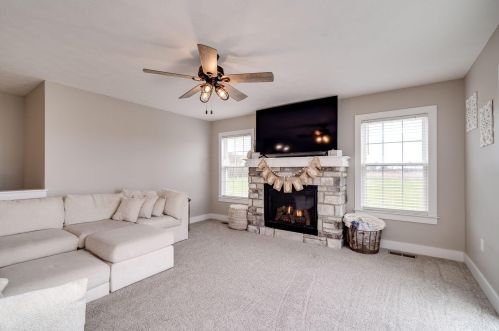 2536 Moorefield Rd, Springfield OH  45502-8209 exterior