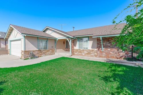 9492 Alderbury St, Cypress, CA 90630-2850