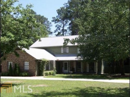 121 Pineneedle Rd, Statesboro, GA 30458-1679
