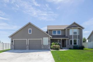 4704 Goat Rocks Ct, Yakima, WA 98901-4314