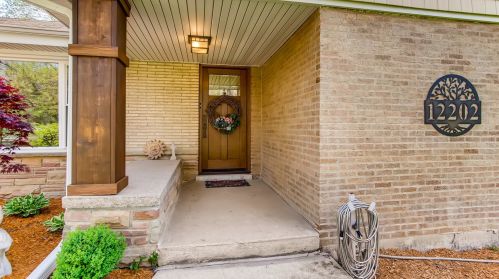12202 73rd Ave, Palos Heights, IL 60463-1414