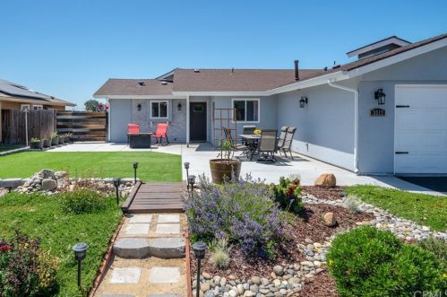3317 Oak Knoll Dr, Lake Nacimiento, CA 93446-4517