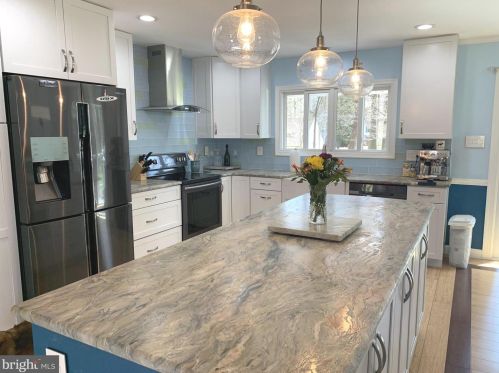 9492 Vollmerhausen Dr, Columbia MD  21046-2004 exterior