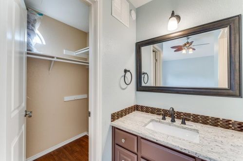 11508 Cherry Hearst Ct, Austin TX  78750-3525 exterior