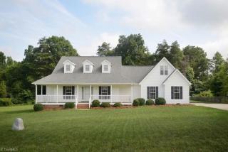 545 Spring Haven Dr, Randleman, NC 27317-8285