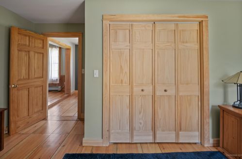 2 Youngs Ln, Freeport ME  04032-6261 exterior