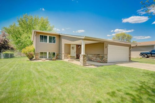 1471 Lincoln Ave, Grey Cloud Island, MN 55071-1271