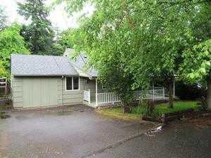 15631 16 Ave, Seattle WA  98198-6455 exterior