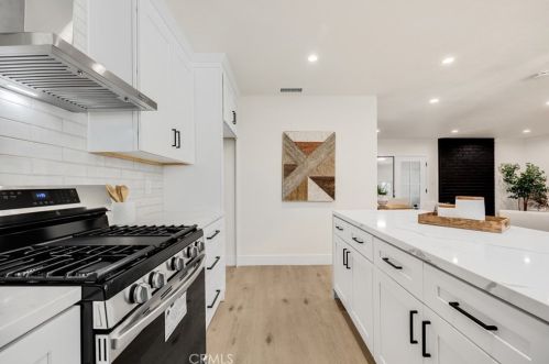 1653 Brk St, Santa Ana CA 92704-1512 exterior