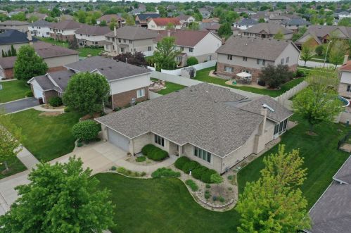 18068 Goesel Dr, Tinley Park, IL 60487-8664