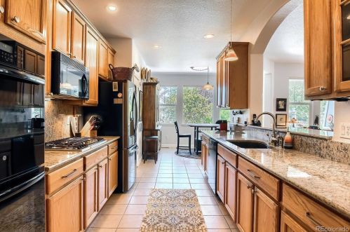 24013 Moraine Pl, Aurora CO 80016-1352 exterior