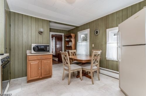 102 Vail St, Hackettstown NJ 07840-1220 exterior