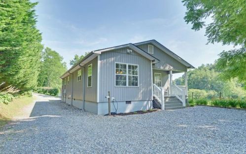 74 Parker Rd, Suches, GA 30572-1619