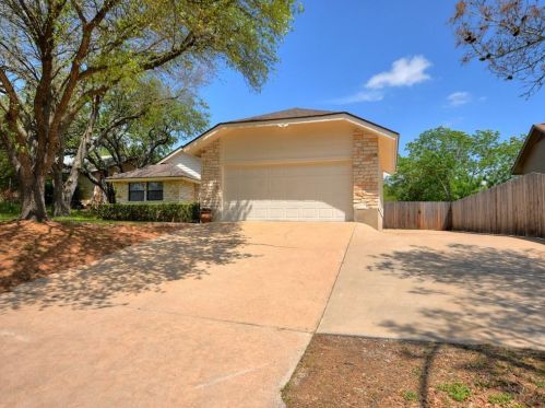 8302 Farmington Ct, Austin TX  78736-1702 exterior