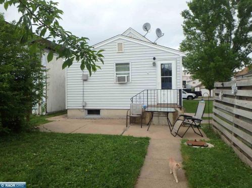 225 1st St, Chisholm, MN 55719-1701
