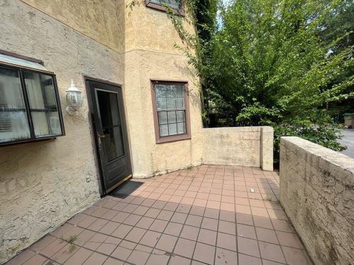 824 Boston Cmn, Atlanta GA  30349-6248 exterior