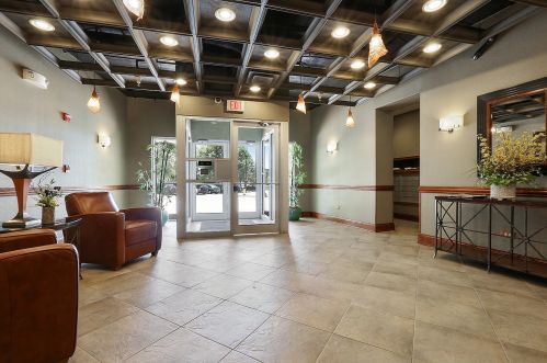 1 Beacon Pl, Burr Ridge, IL