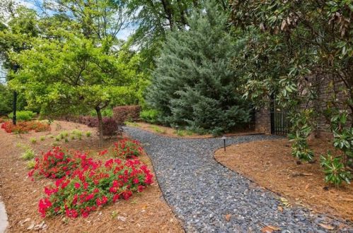 1074 Abington Ct, Atlanta GA  30319 exterior