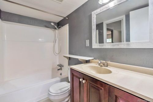 2269 Oswego Way, Aurora CO 80014-1151 exterior