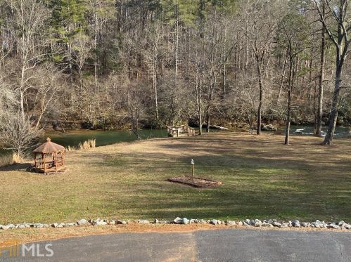67 Lynn Myles Path, Cleveland, GA 30528-3269