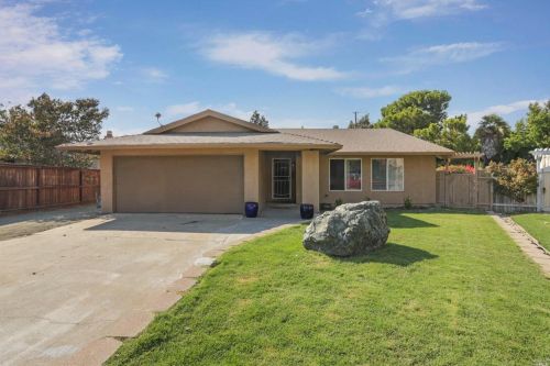 454 Royal Oaks Ct, Vacaville, CA 95687-5018