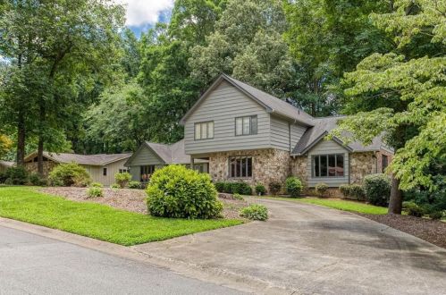2860 Gant Quarters Dr, Marietta, GA 30068-3734