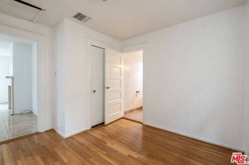 734 Adams St, Glendale CA 91206-2502 exterior