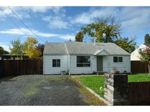 216 38th St, Springfield, OR 97478-6405