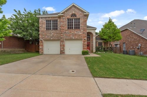 5800 Fathom Dr, Fort Worth TX  76135-7013 exterior