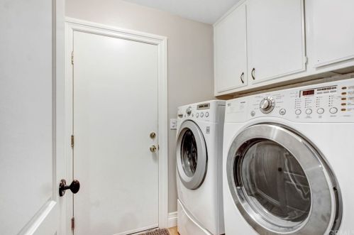 8730 Foxhollow Dr, Anaheim CA  92808-1674 exterior