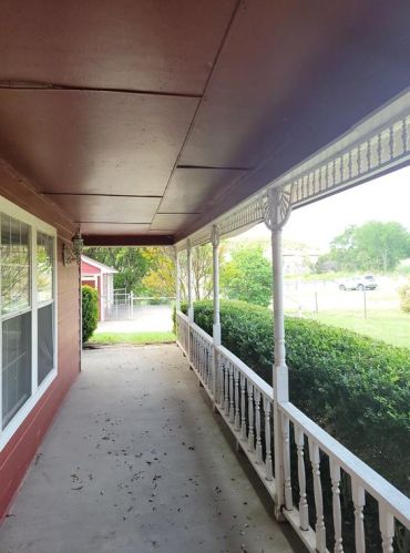 111 County Road 2550, Meridian, TX 76665-4567