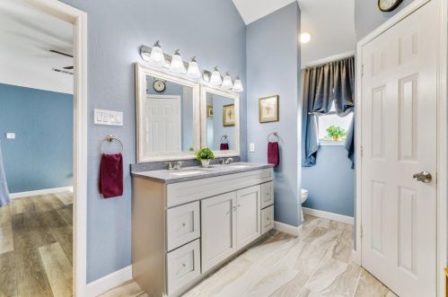 6833 Megan Ln, Fort Worth TX  76182-4442 exterior